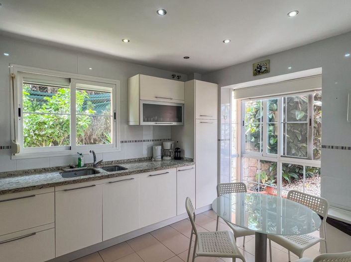 Image No.5-4 Bed Villa for sale