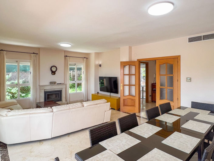 Image No.8-4 Bed Villa for sale