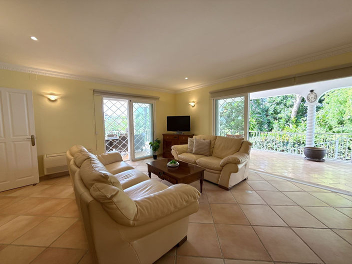 Image No.17-3 Bed Villa for sale