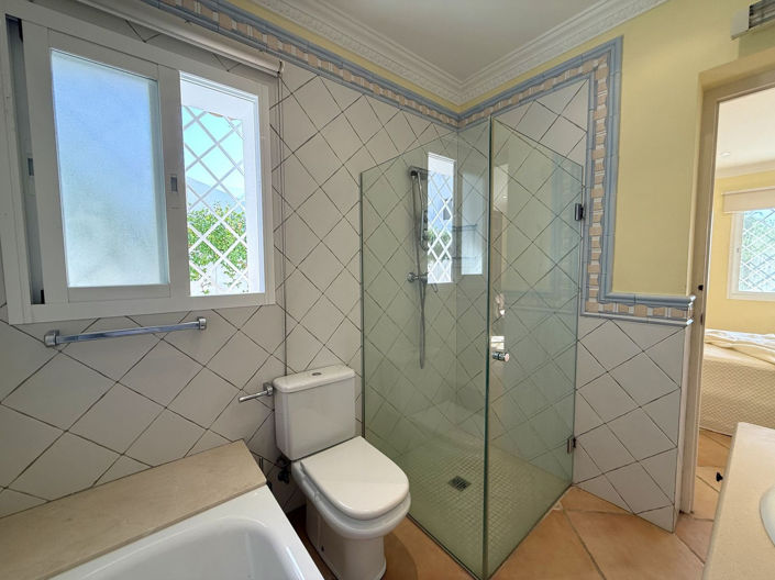 Image No.29-3 Bed Villa for sale