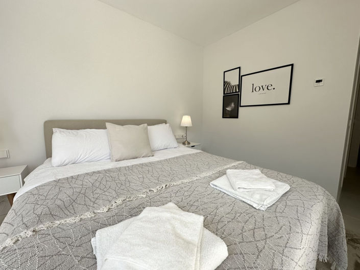 Image No.20-3 Bed Apartment for sale