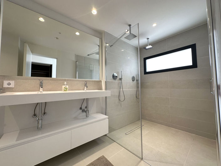 Image No.23-3 Bed Apartment for sale