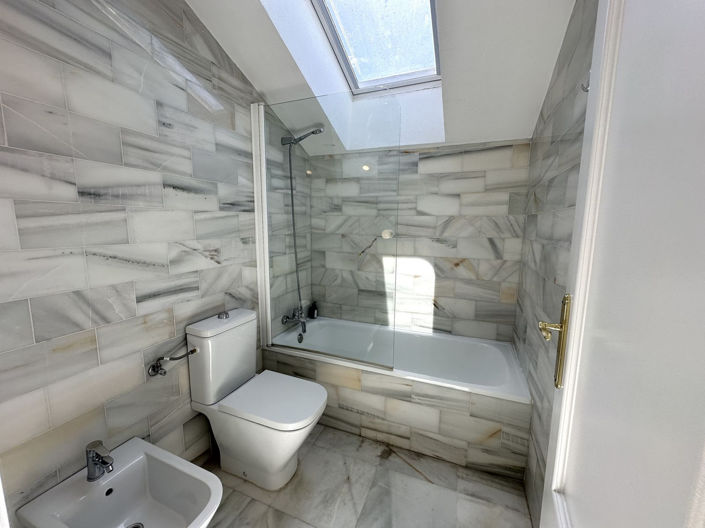 Image No.29-2 Bed Apartment for sale