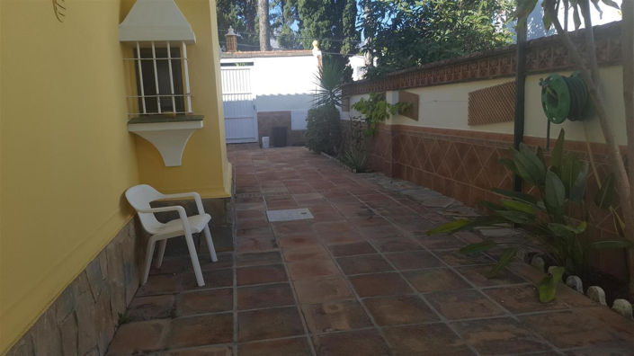 Image No.10-6 Bed Villa for sale