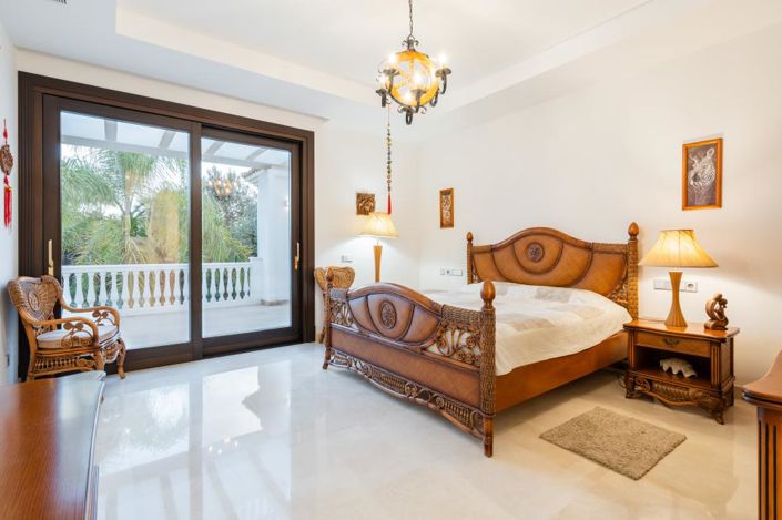 Image No.14-7 Bed Villa for sale