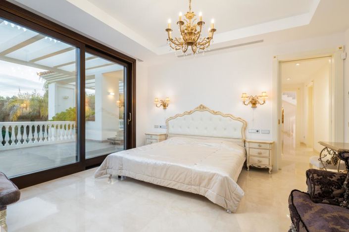 Image No.15-7 Bed Villa for sale