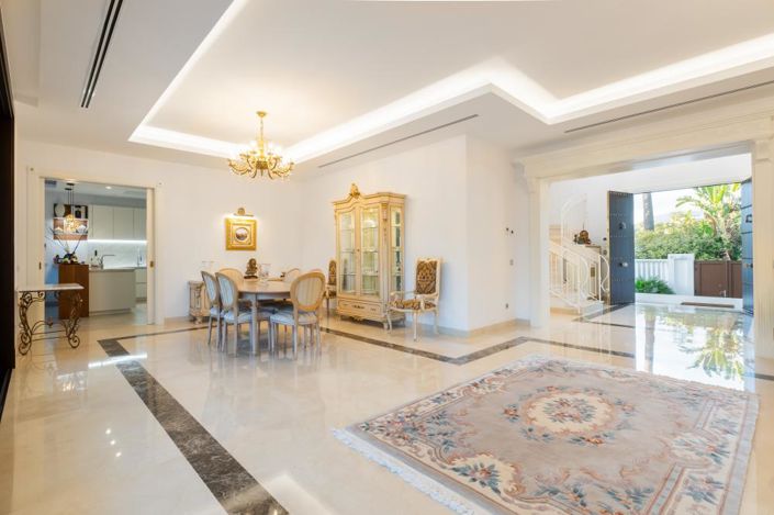 Image No.5-7 Bed Villa for sale