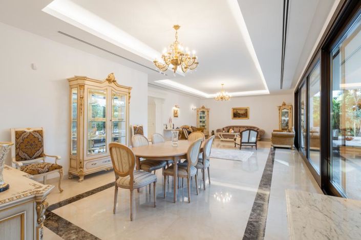 Image No.8-7 Bed Villa for sale