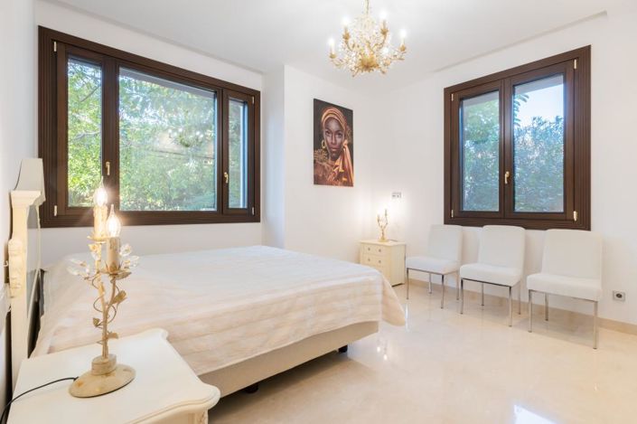 Image No.9-7 Bed Villa for sale