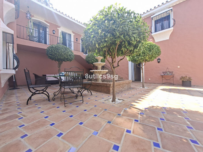 Image No.12-5 Bed Villa for sale