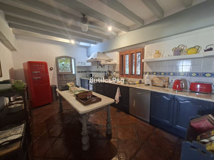 Image No.24-Villa de 5 chambres à vendre à Nueva Andalucia