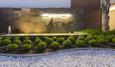 2-5bd7b9d04b45e33852eaf0ec6670150d