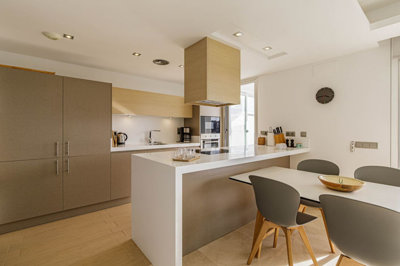 4-c23c0f86247804fa50226aecd8b0b2c8