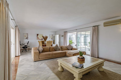 7-aa4cc561180b369757c0bb4af9886cd3