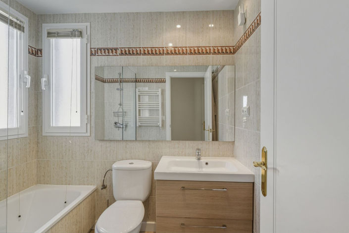 Image No.12-3 Bed Apartment for sale