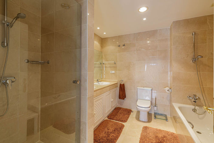 Image No.15-3 Bed Apartment for sale