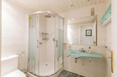 11-20939a0134ad724a8cb2a801094d15a4