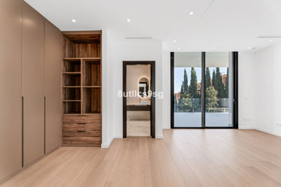 10-bb915d1cb19341576dcdc994b81ab9c5