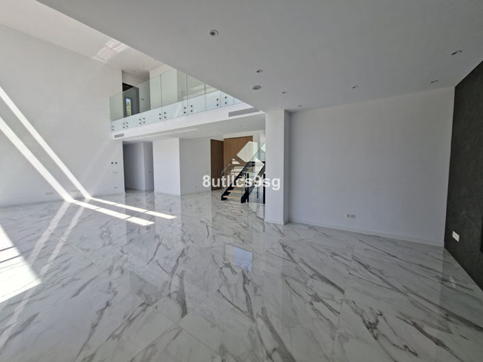 Image No.10-6 Bed Villa for sale