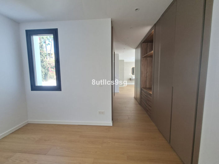 Image No.14-6 Bed Villa for sale