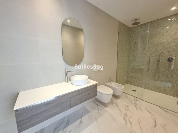 Image No.20-6 Bed Villa for sale