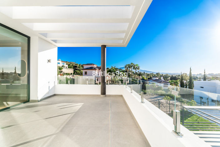 Image No.3-6 Bed Villa for sale