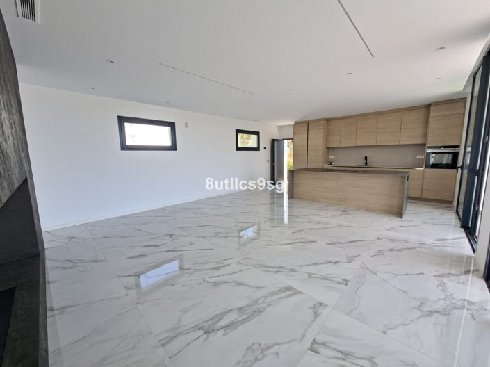 Image No.7-6 Bed Villa for sale