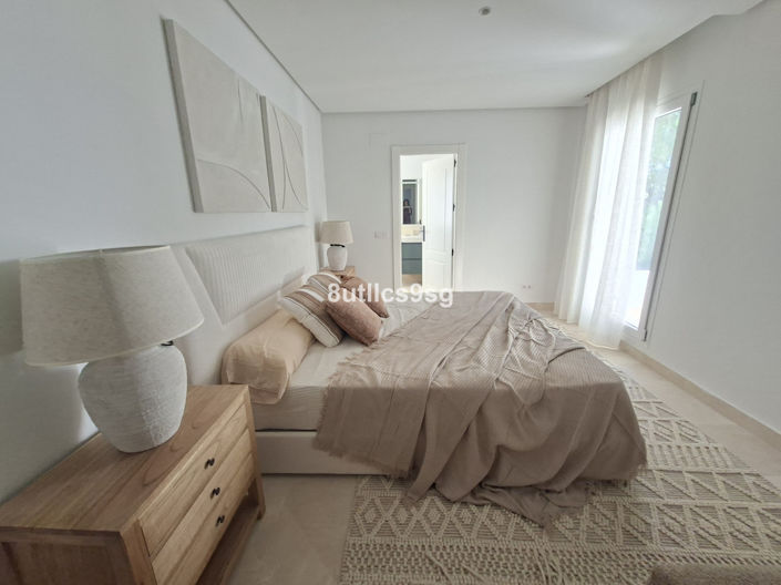 Image No.25-2 Bed Apartment for sale