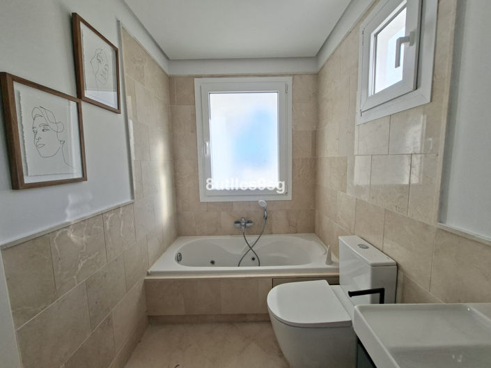 Image No.28-2 Bed Apartment for sale