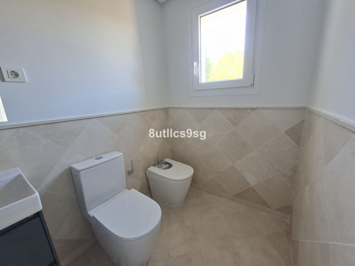 Image No.32-2 Bed Apartment for sale