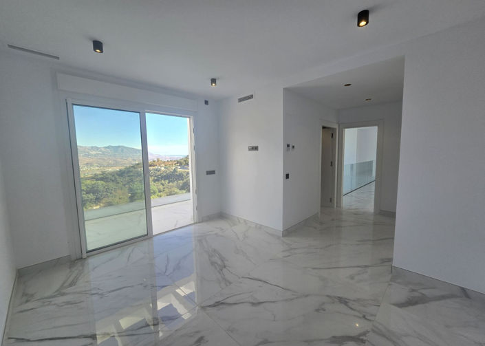 Image No.19-4 Bed Villa for sale