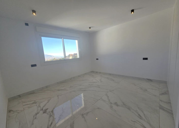 Image No.28-4 Bed Villa for sale