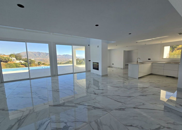 Image No.29-4 Bed Villa for sale