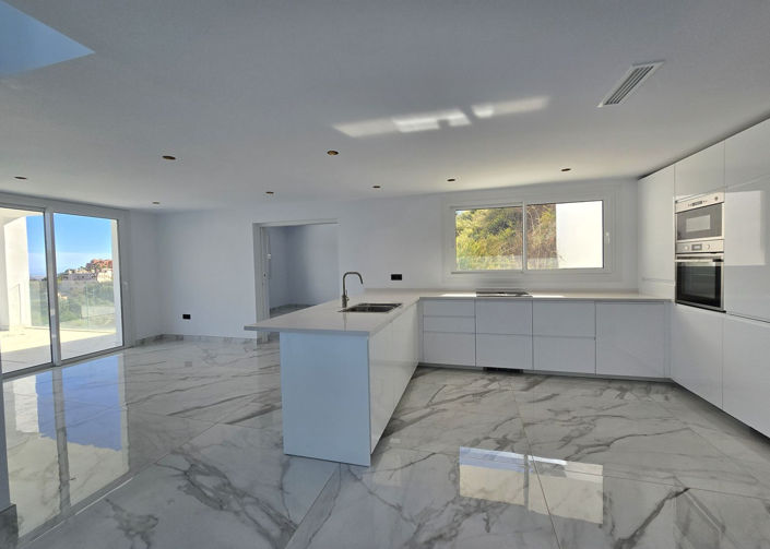 Image No.4-4 Bed Villa for sale