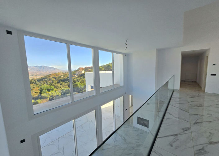 Image No.5-4 Bed Villa for sale