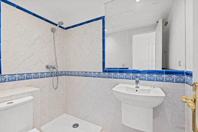 11-20939a0134ad724a8cb2a801094d15a4