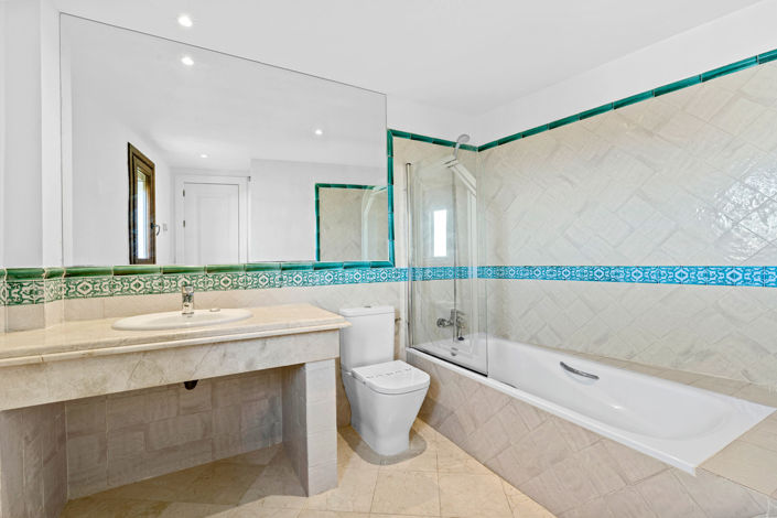 Image No.13-3 Bed Townhouse for sale