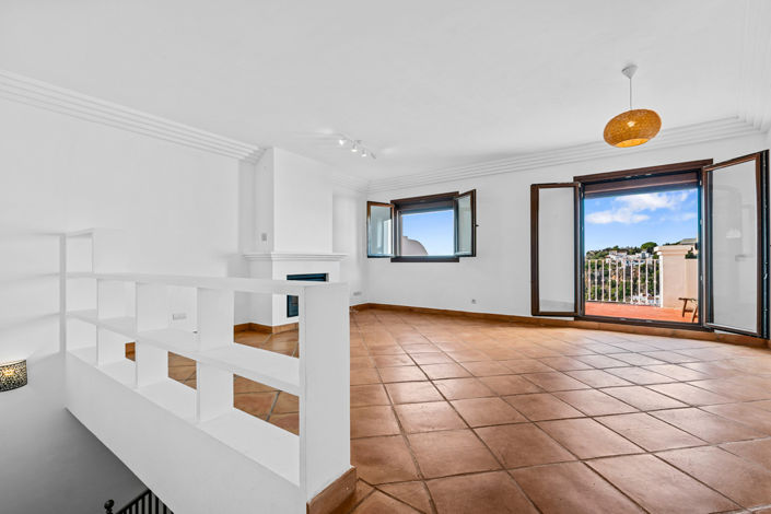 Image No.15-3 Bed Townhouse for sale