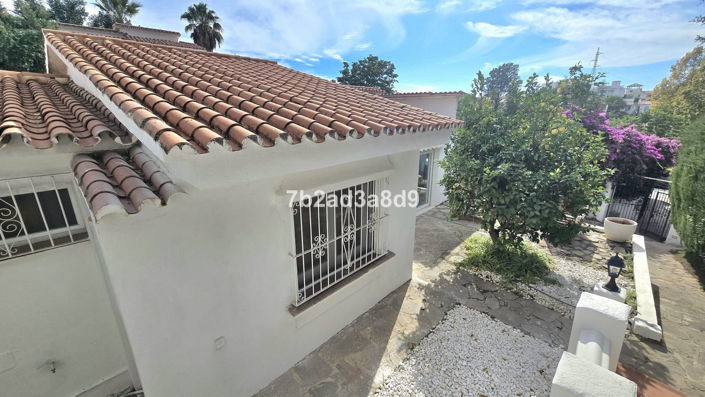 Image No.10-3 Bed Villa for sale