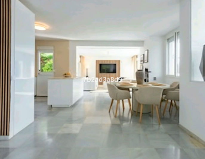 Image No.15-3 Bed Villa for sale