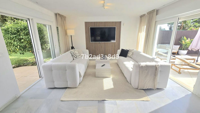 Image No.5-3 Bed Villa for sale