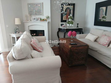 10-bb915d1cb19341576dcdc994b81ab9c5