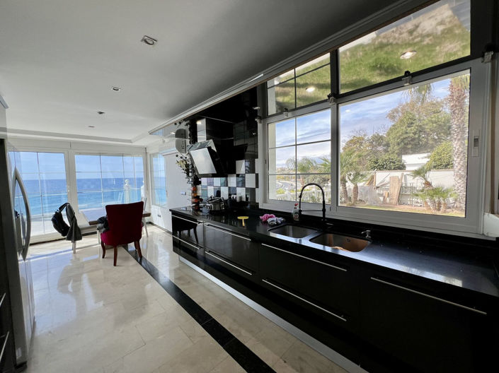 Image No.5-5 Bed Villa for sale