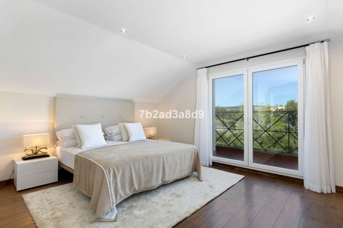 Image No.16-6 Bed Villa for sale