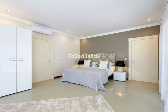 Image No.21-6 Bed Villa for sale