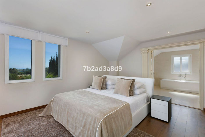 Image No.23-6 Bed Villa for sale