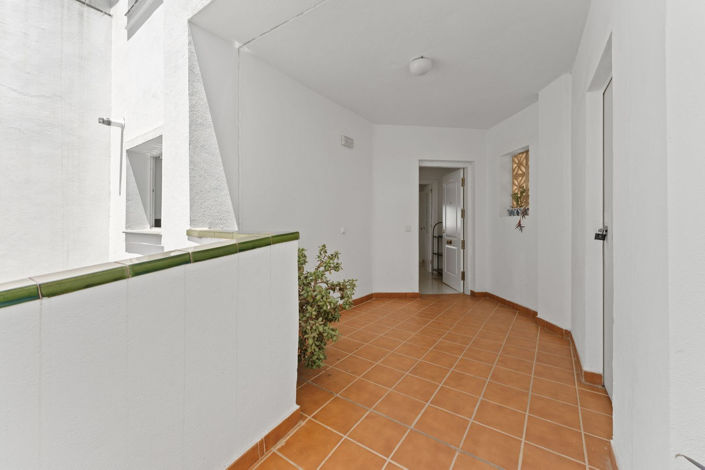 Image No.25-3 Bed Apartment for sale