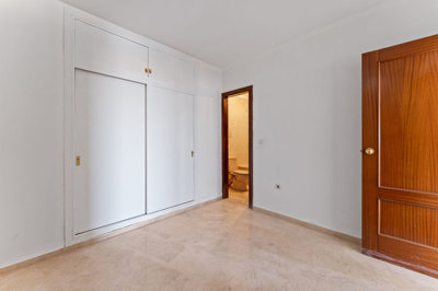 11-20939a0134ad724a8cb2a801094d15a4