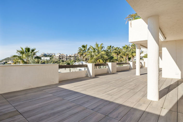 Image No.13-3 Bed Apartment for sale