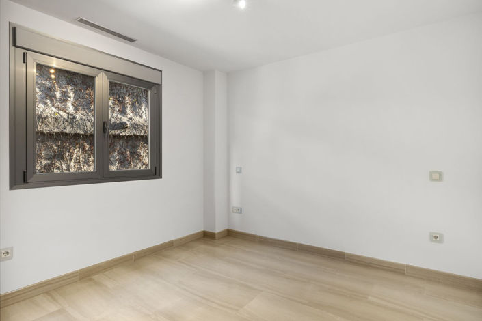 Image No.28-3 Bed Apartment for sale